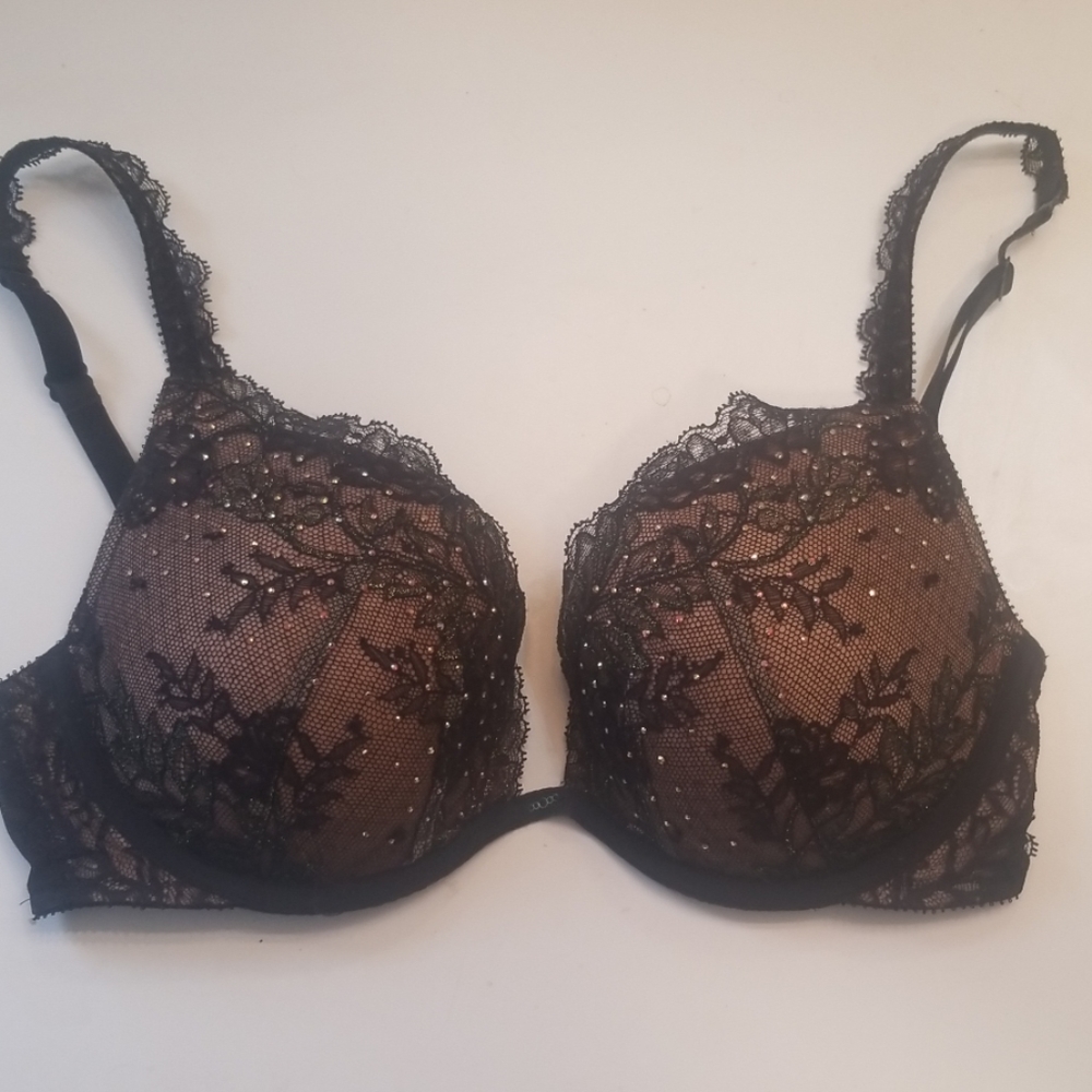 Beautiful Victoria secret bra 34D